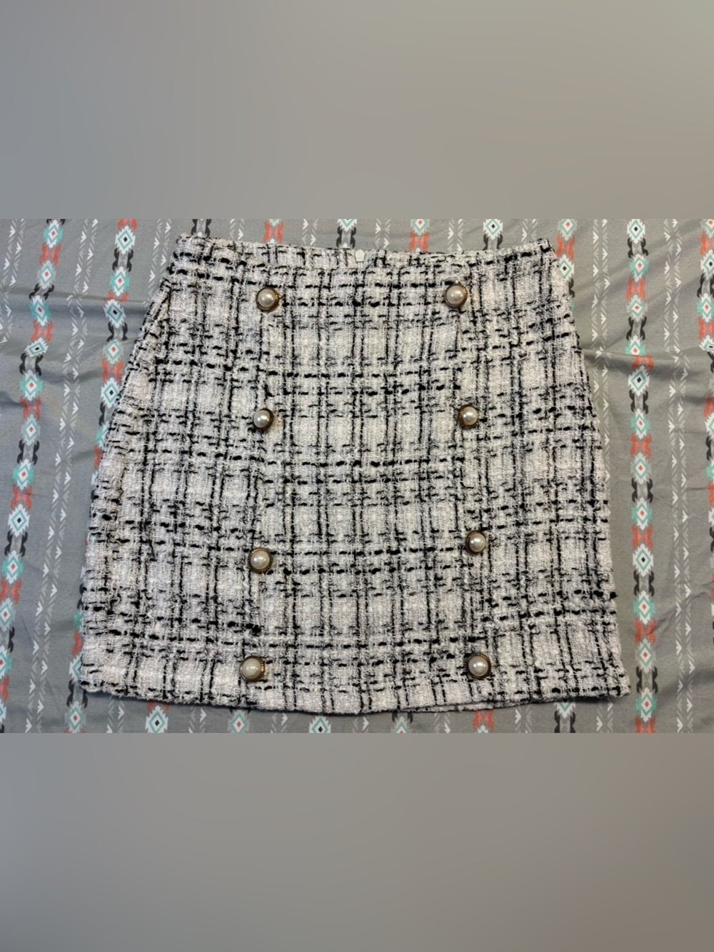 ⚛️Black & White Tweed Pearl-Button Mini Skirt